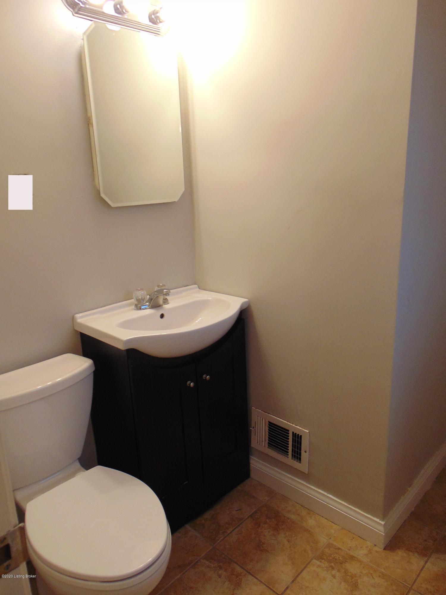 11411 Deering Road Louisville, KY 40272 - Photo 13 of 24 Half Bath