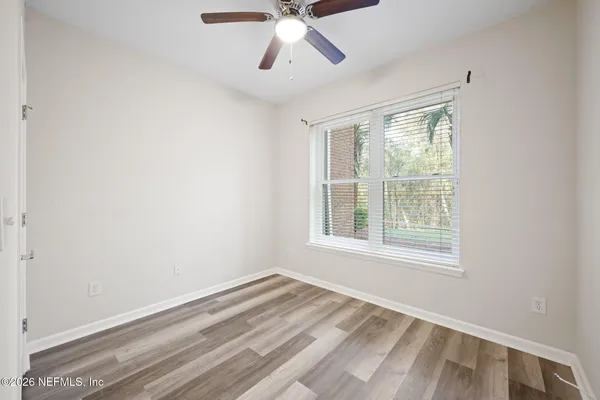 a view of empty room with window