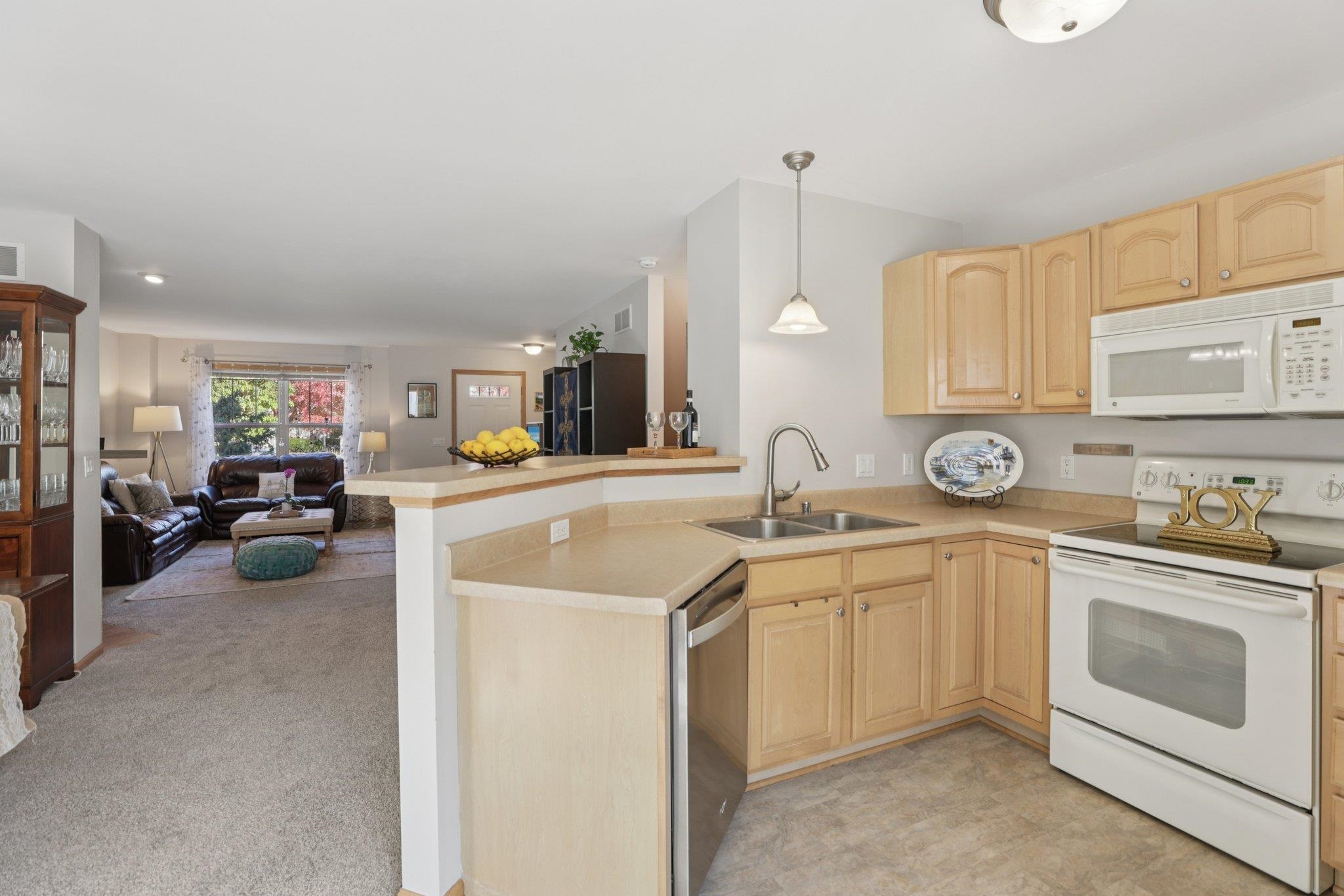 709 Cricket Lane, Unit 2 Middleton, WI 53562 - Photo 11 of 34