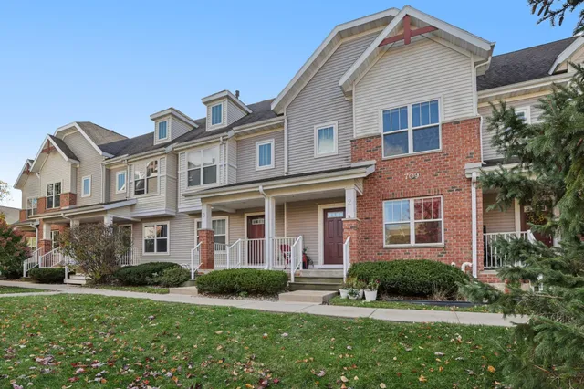 $323,000 | 709 Cricket Lane, Unit 2, Middleton, WI 53562
