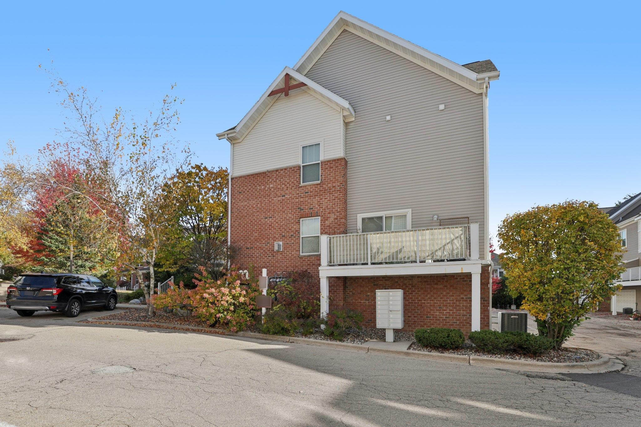 709 Cricket Lane, Unit 2 Middleton, WI 53562 - Photo 27 of 34