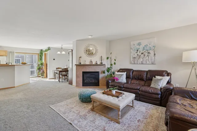 $323,000 | 709 Cricket Lane, Unit 2, Middleton, WI 53562