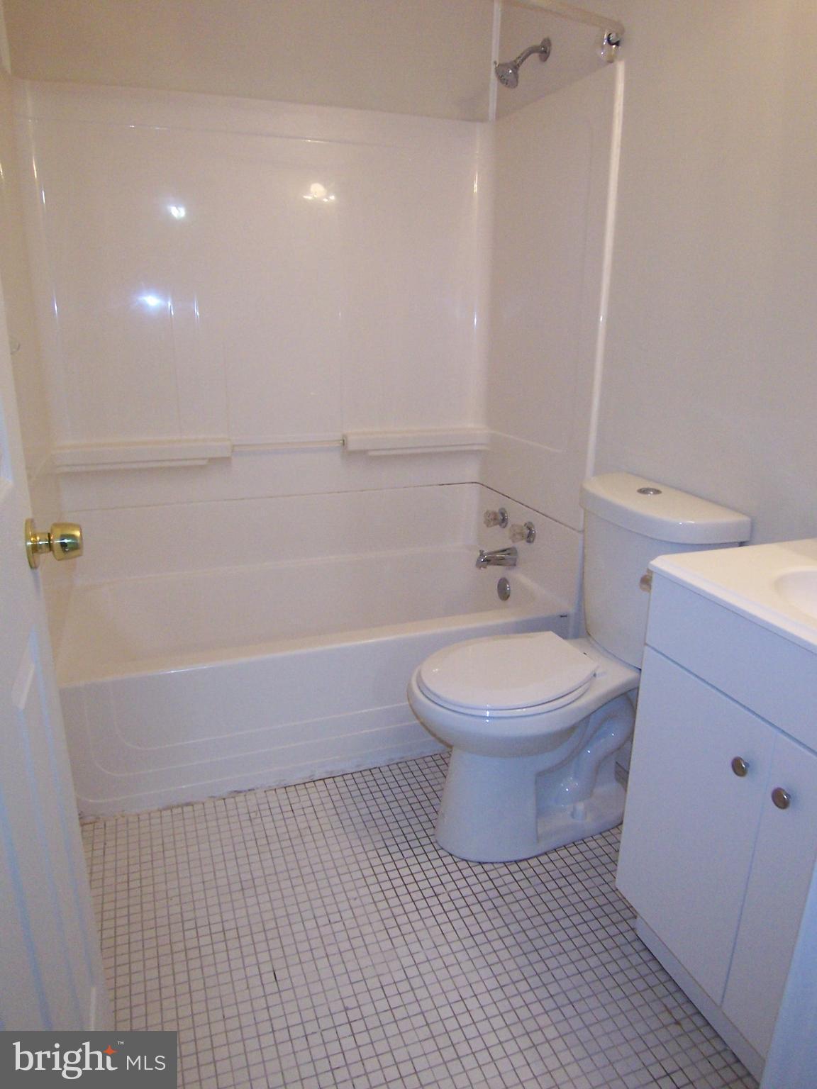 102 Laburnum Road Edgewood, MD 21040 - Photo 15 of 18 Bath