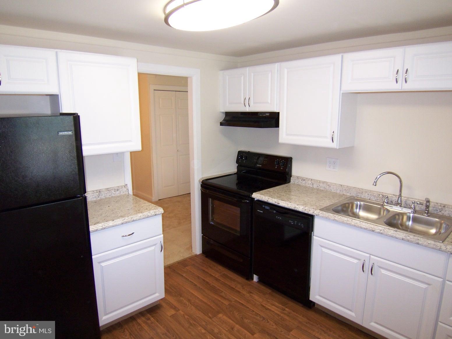 102 Laburnum Road Edgewood, MD 21040 - Photo 8 of 18 Kitchen
