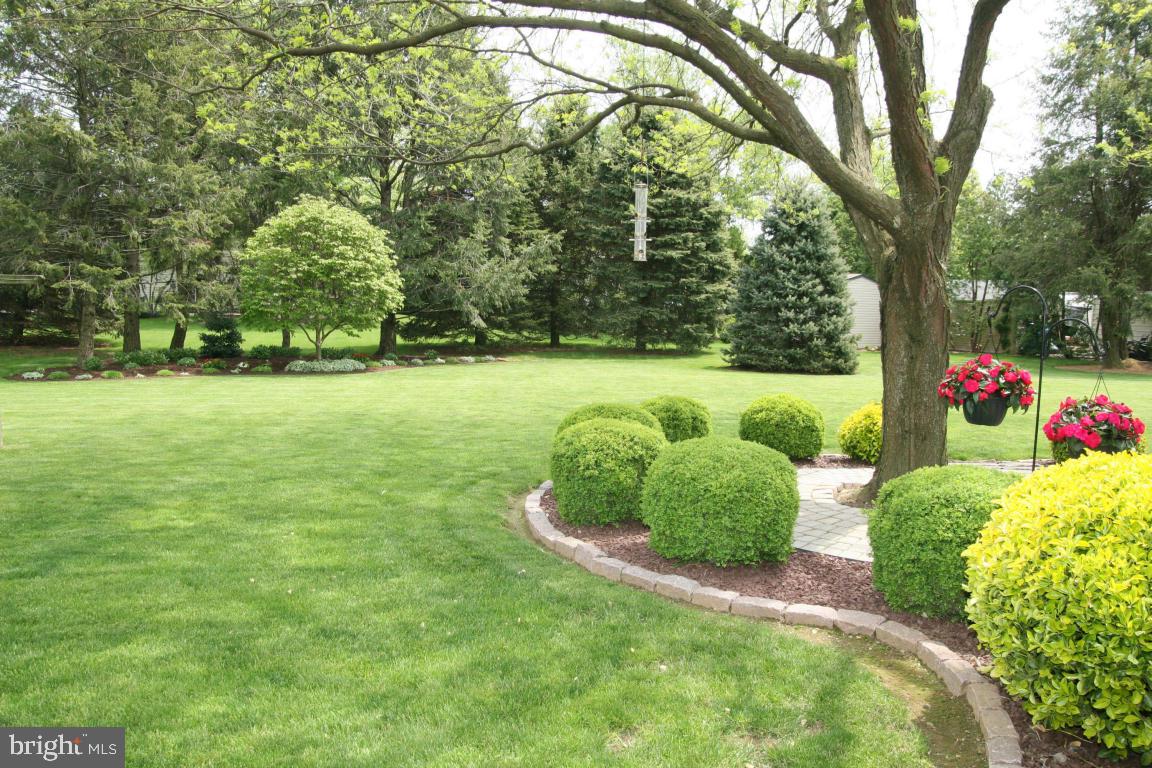 41 Longenecker Road Lititz, PA 17543 - Photo 9 of 25