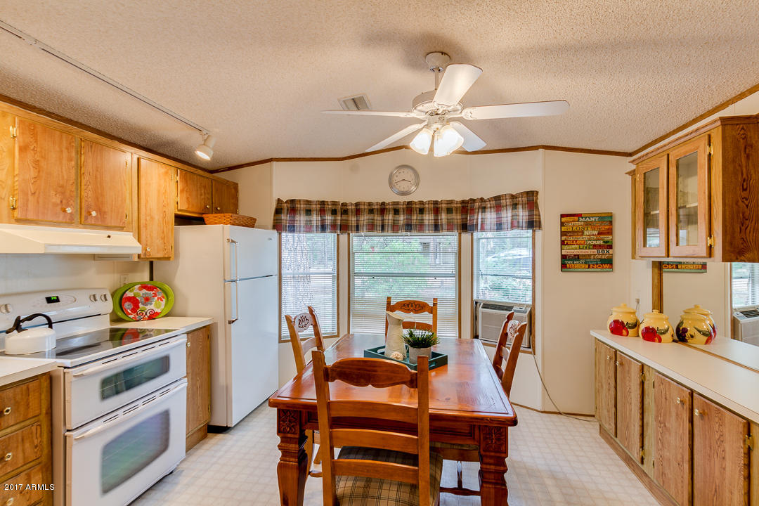 2887 Long Rifle Place Overgaard, AZ 85933 - Photo 16 of 36 16 - KITCHEN