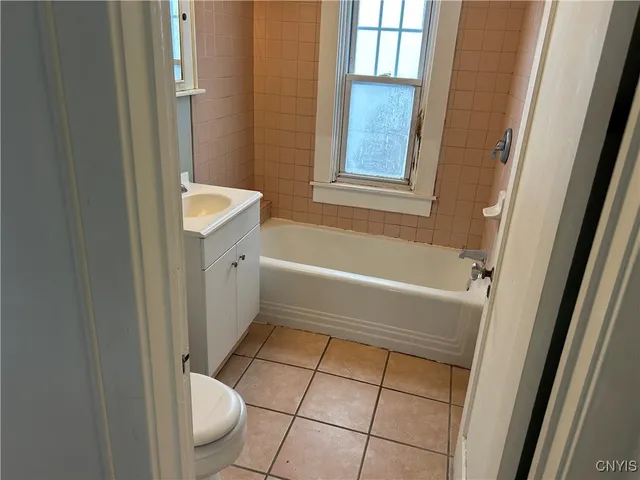 $1,900 | 110 Homewood Drive, Manlius, NY 13066