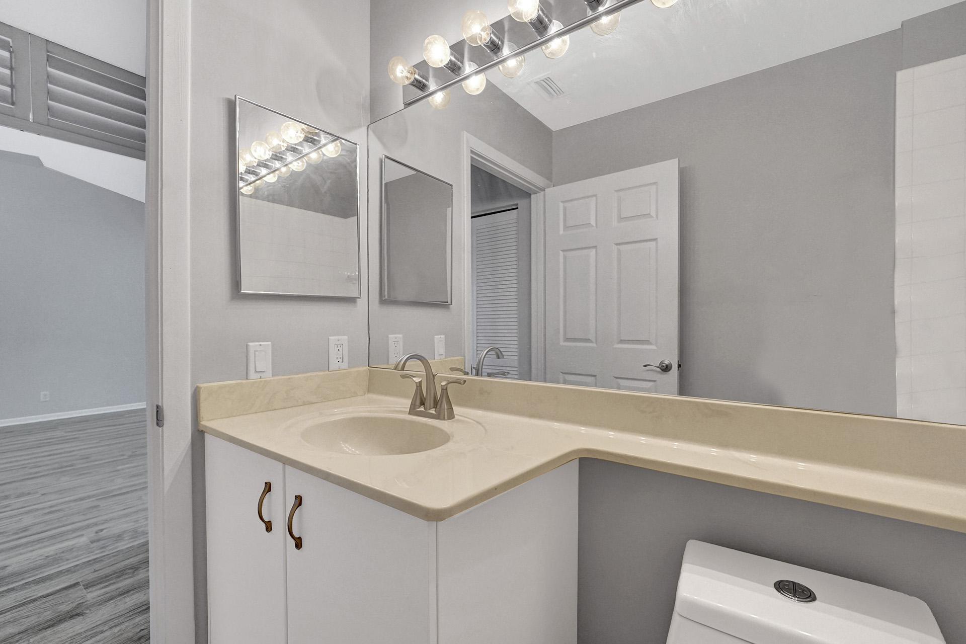 6761 Montego Bay Boulevard, Unit D Boca Raton, FL 33433 - Photo 26 of 38 Bathroom 2