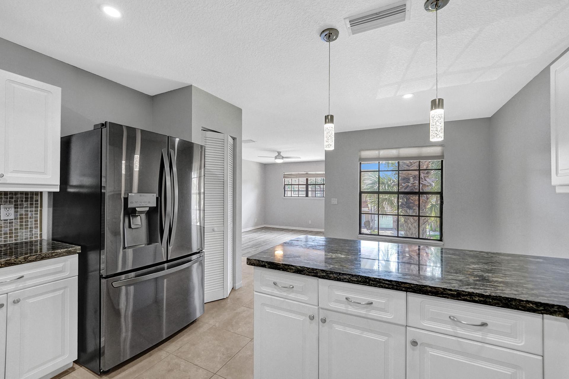 6761 Montego Bay Boulevard, Unit D Boca Raton, FL 33433 - Photo 10 of 38 Kitchen