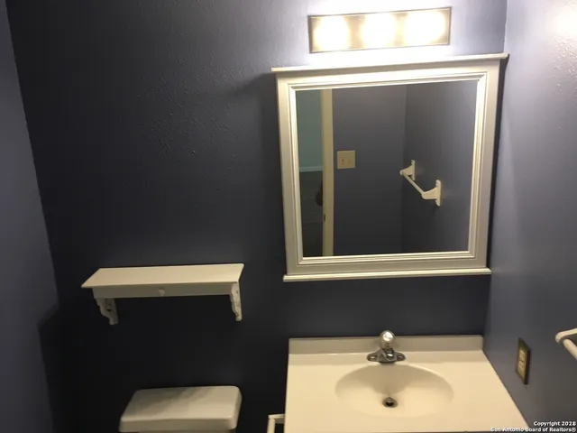 $2,250 | 6310 Regency Crest, San Antonio, TX 78249