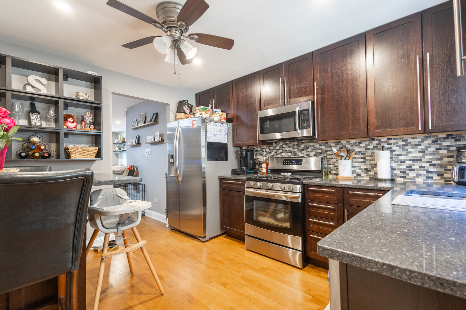 5155 North East River Road, Unit 215E Chicago, IL 60656 - Photo 5 of 22 Gallery Image 5