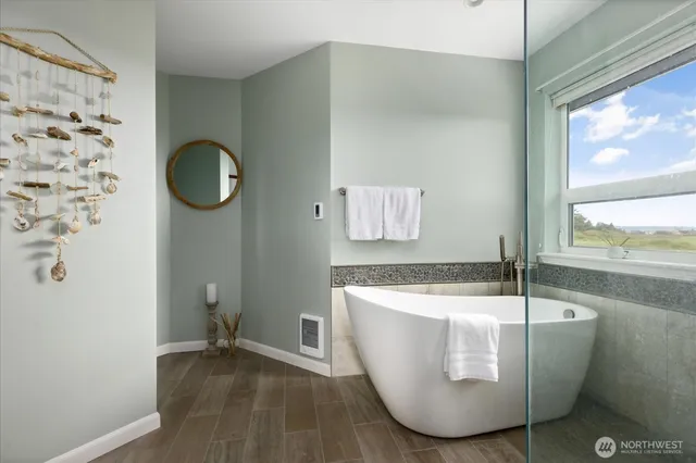 $664,900 | 179 Perry Drive, Coupeville, WA 98239