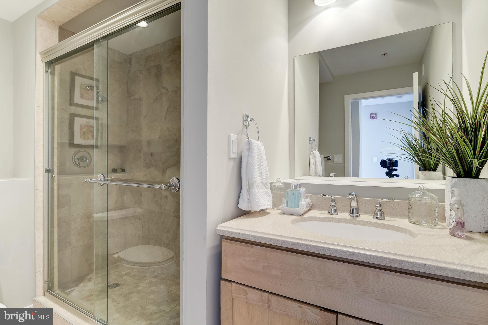 3240 Hiatt Place Northwest, Unit 4 Washington, DC 20010 - Photo 13 of 22 Bath