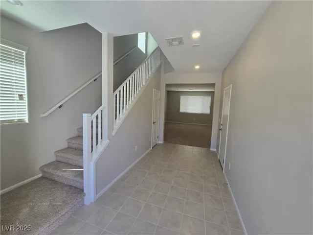 $2,595 | 7526 Dawn Lndg Avenue, Las Vegas, NV 89113