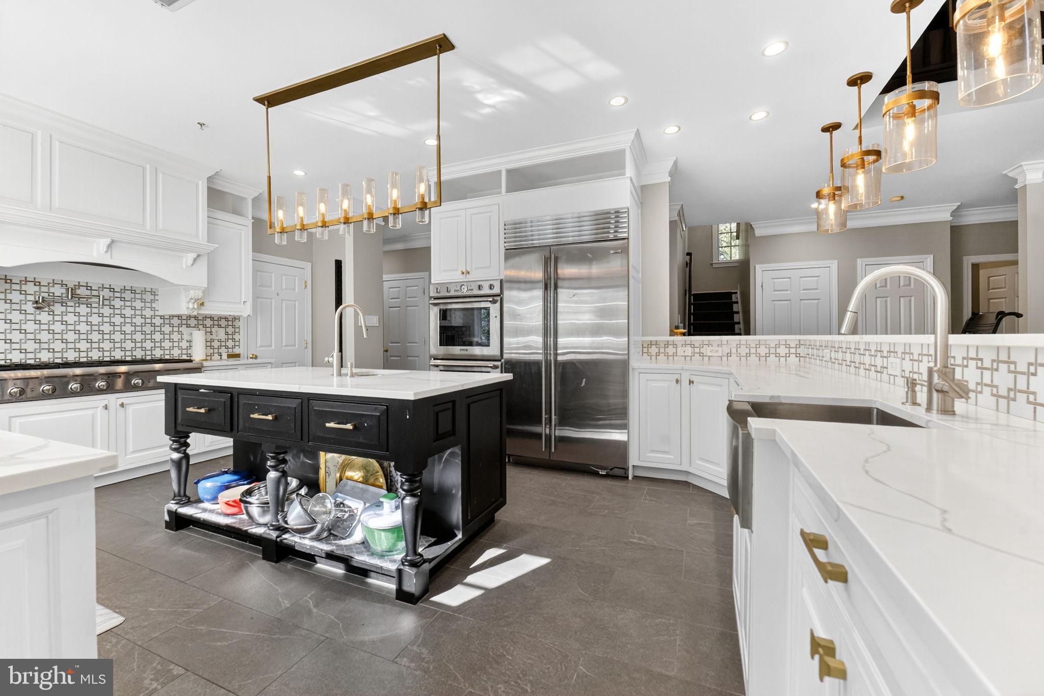 5765 Valley Stream Drive Doylestown, PA 18902 - Photo 13 of 60 Kitchen