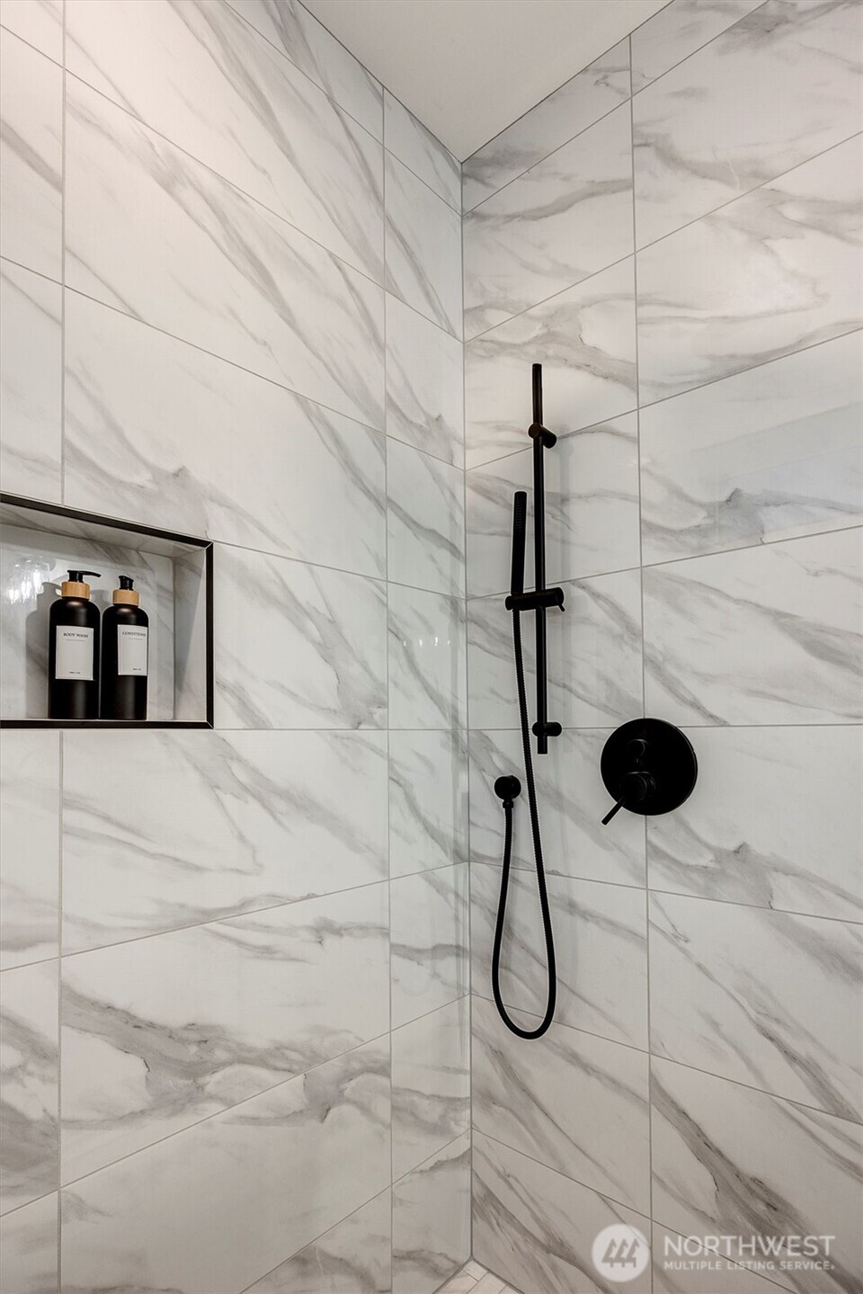 1421 19th Avenue, Unit D Seattle, WA 98122 - Photo 20 of 37