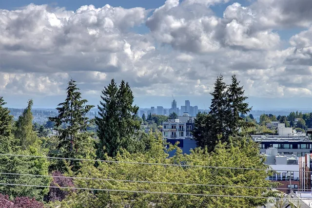 $799,900 | 1421 19th Avenue, Unit D, Seattle, WA 98122