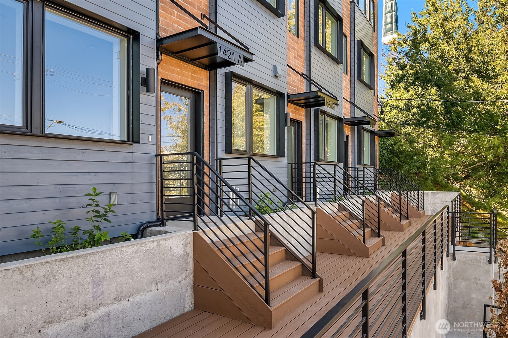 1421 19th Avenue, Unit D Seattle, WA 98122 - Photo 27 of 37