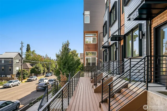$799,900 | 1421 19th Avenue, Unit D, Seattle, WA 98122