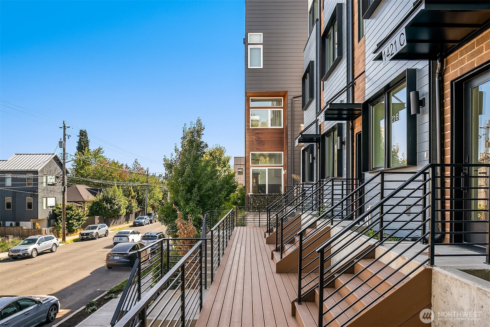 1421 19th Avenue, Unit D Seattle, WA 98122 - Photo 28 of 37