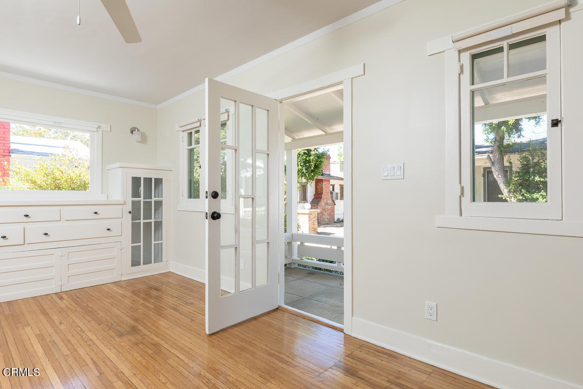 100 Palmetto Drive, Unit 6 Pasadena, CA 91105 - Photo 5 of 20 6.100 Palmetto_6_051_mls