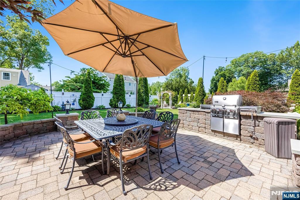 8 Ferndale Place Pompton Plains, NJ 07444 - Photo 41 of 49