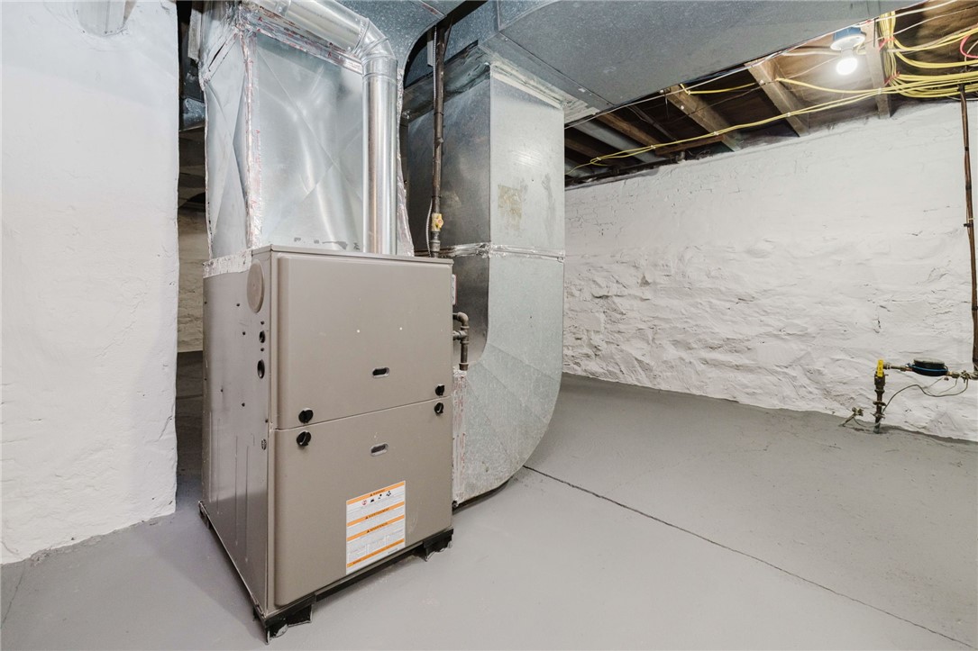 38 Madison Street Pawtucket, RI 02861 - Photo 43 of 47