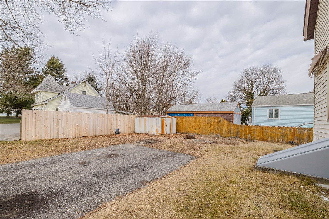 38 Madison Street Pawtucket, RI 02861 - Photo 6 of 47