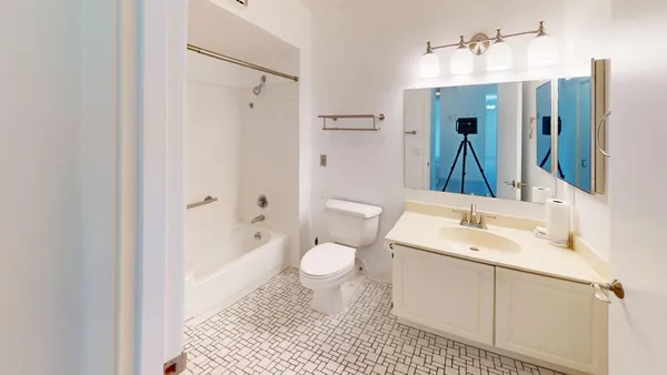 $1,495 | 1425 West 28th Street, Unit 106, Minneapolis, MN 55408