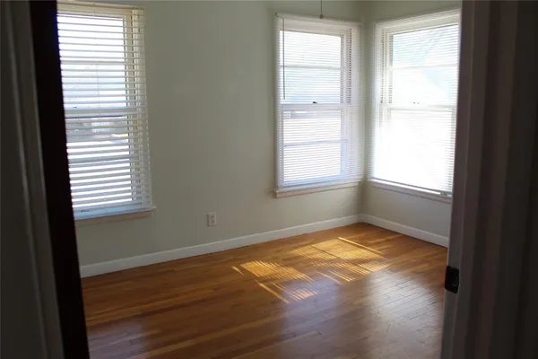 $1,665 | 1224 South Lamar Street, Weatherford, TX 76086