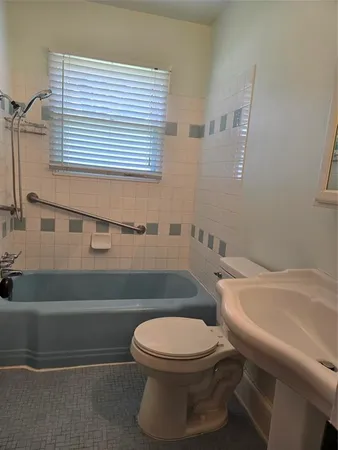 $1,665 | 1224 South Lamar Street, Weatherford, TX 76086