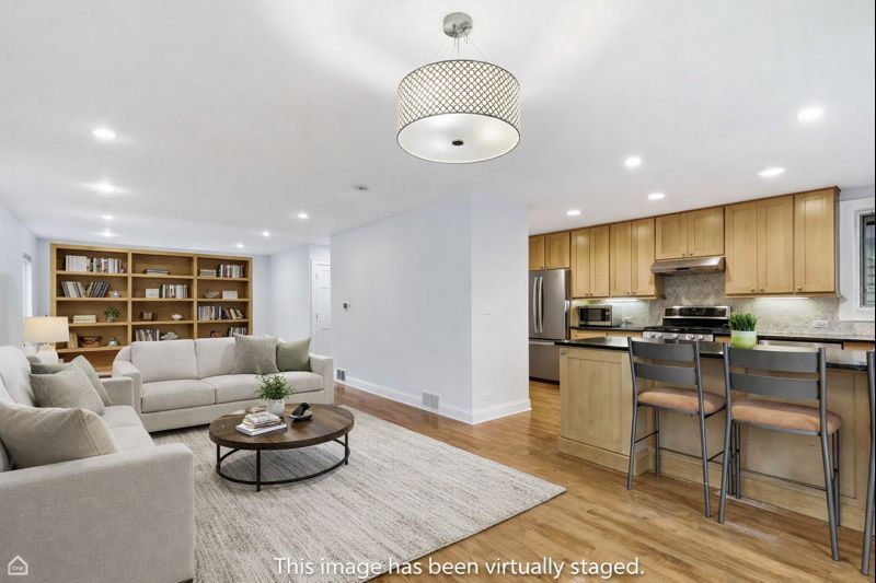 8434 Keystone Avenue Skokie, IL 60076 - Photo 7 of 18