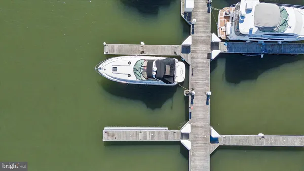 a picture of a bathroom
