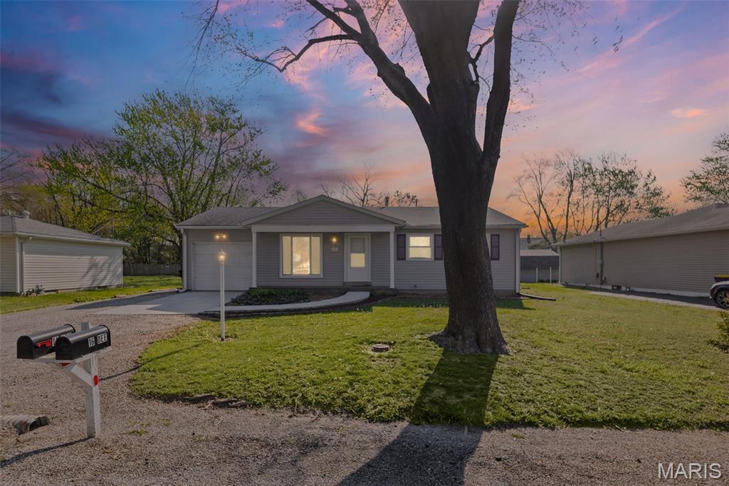 14 Dee Street Moro, IL 62067 - Photo 1 of 6