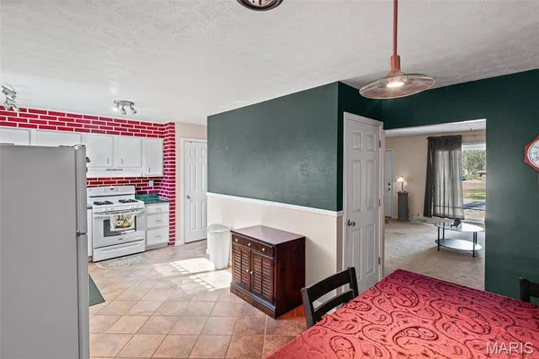 $198,000 | 14 Dee Street, Moro, IL 62067