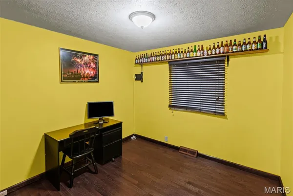 $198,000 | 14 Dee Street, Moro, IL 62067