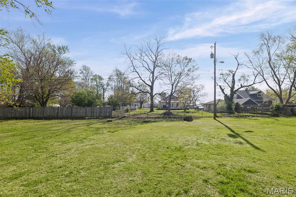 14 Dee Street Moro, IL 62067 - Photo 3 of 6