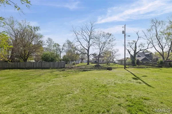 $198,000 | 14 Dee Street, Moro, IL 62067