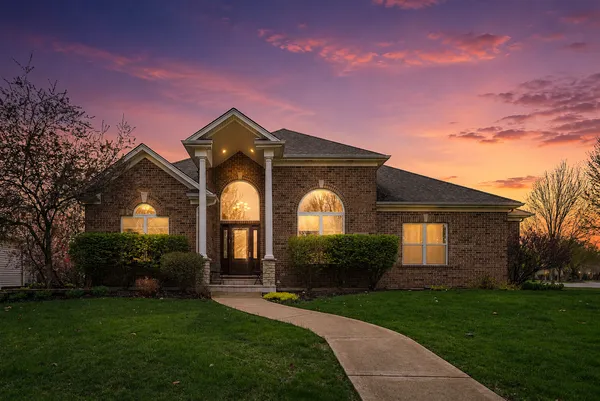 $635,000 | 13002 Silverleaf Court, Plainfield, IL 60585