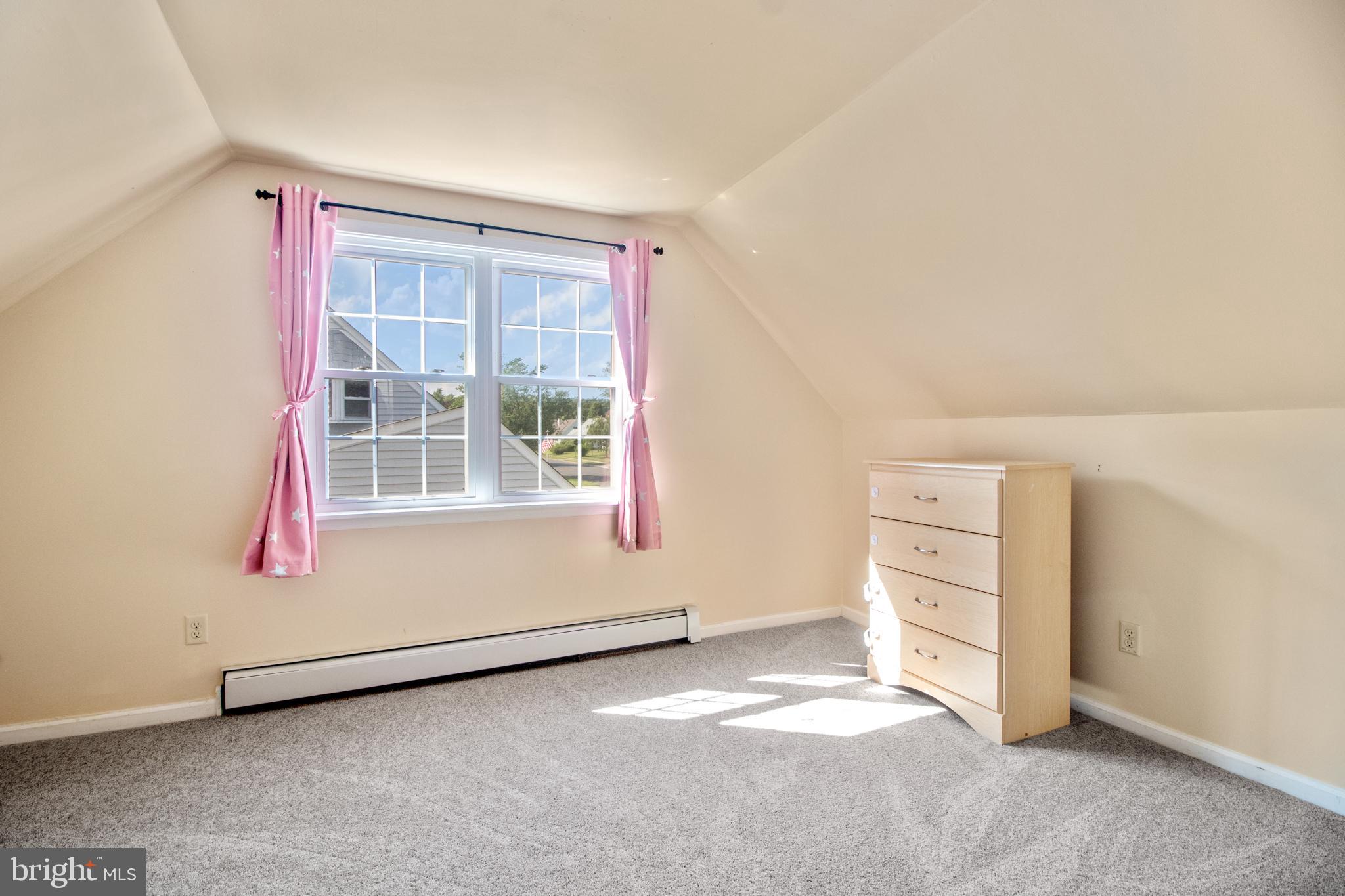 37 Pine Needle Road Levittown, PA 19056 - Photo 18 of 28 2nd Floor, 3rd Bedroom