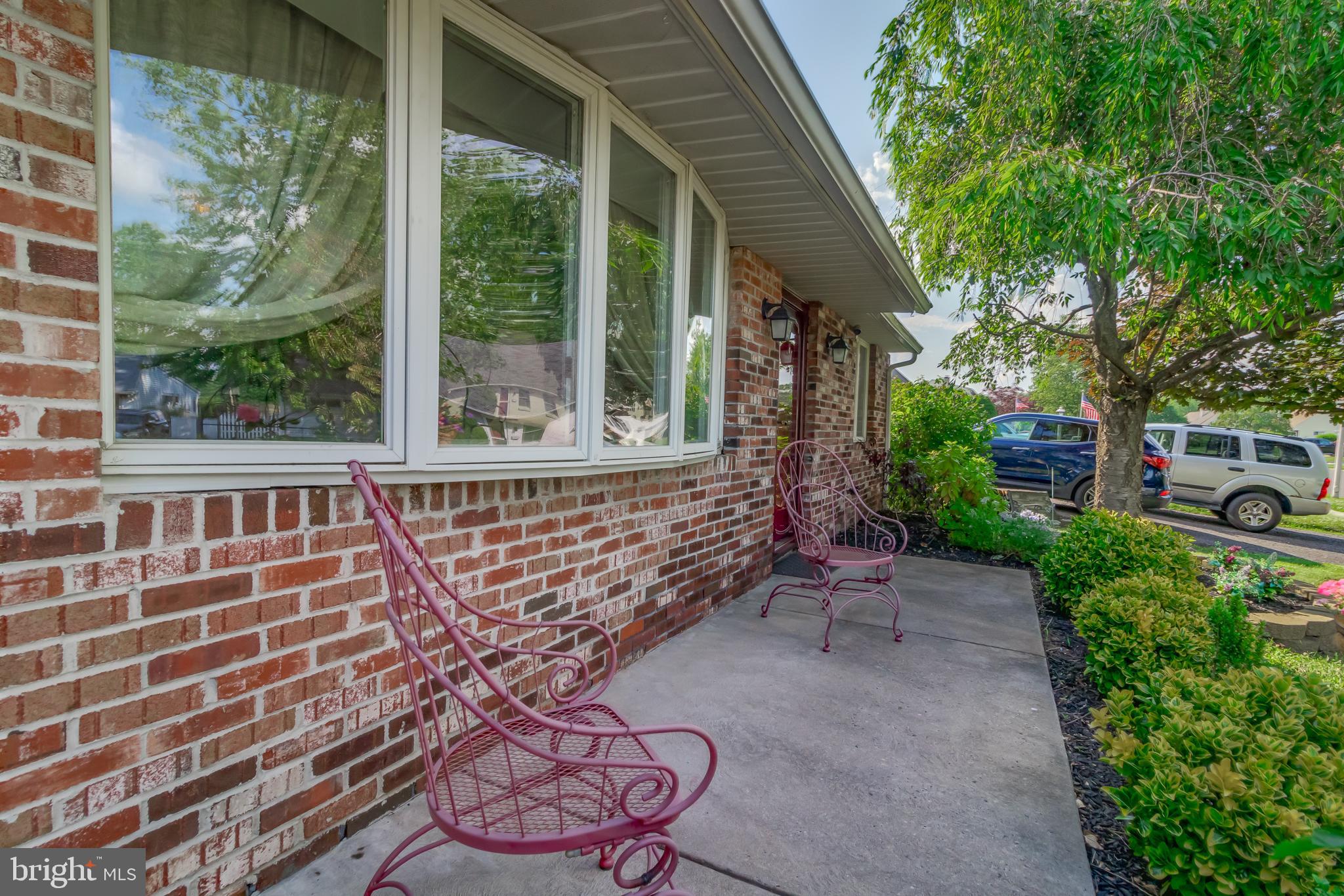 37 Pine Needle Road Levittown, PA 19056 - Photo 3 of 28 Front Exterior