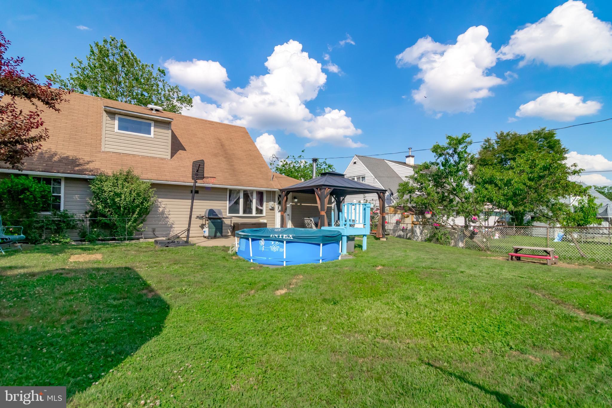 37 Pine Needle Road Levittown, PA 19056 - Photo 25 of 28 Rear Exterior
