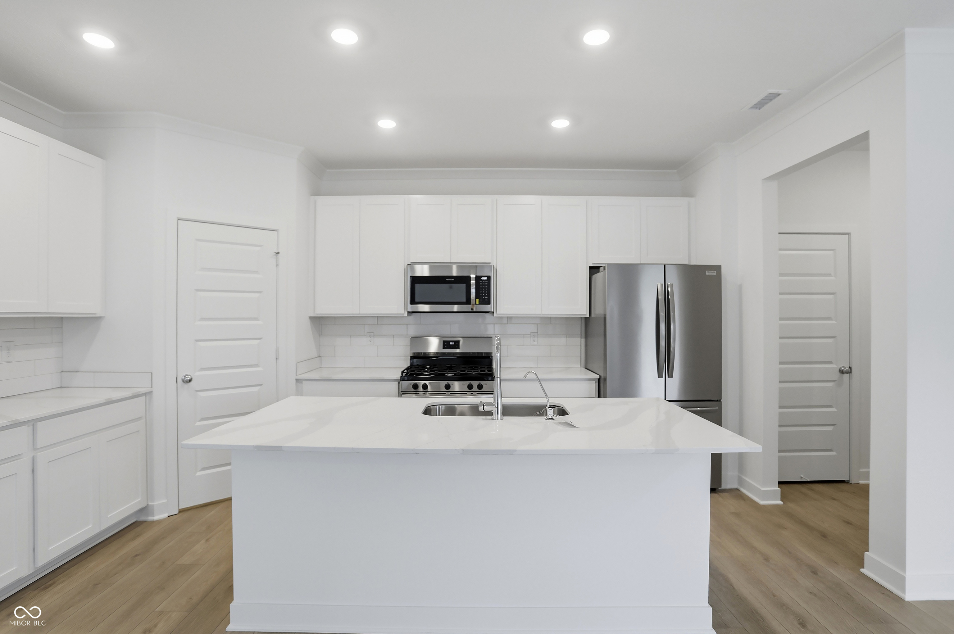 15451 Alperton Road Fishers, IN 46037 - Photo 12 of 45