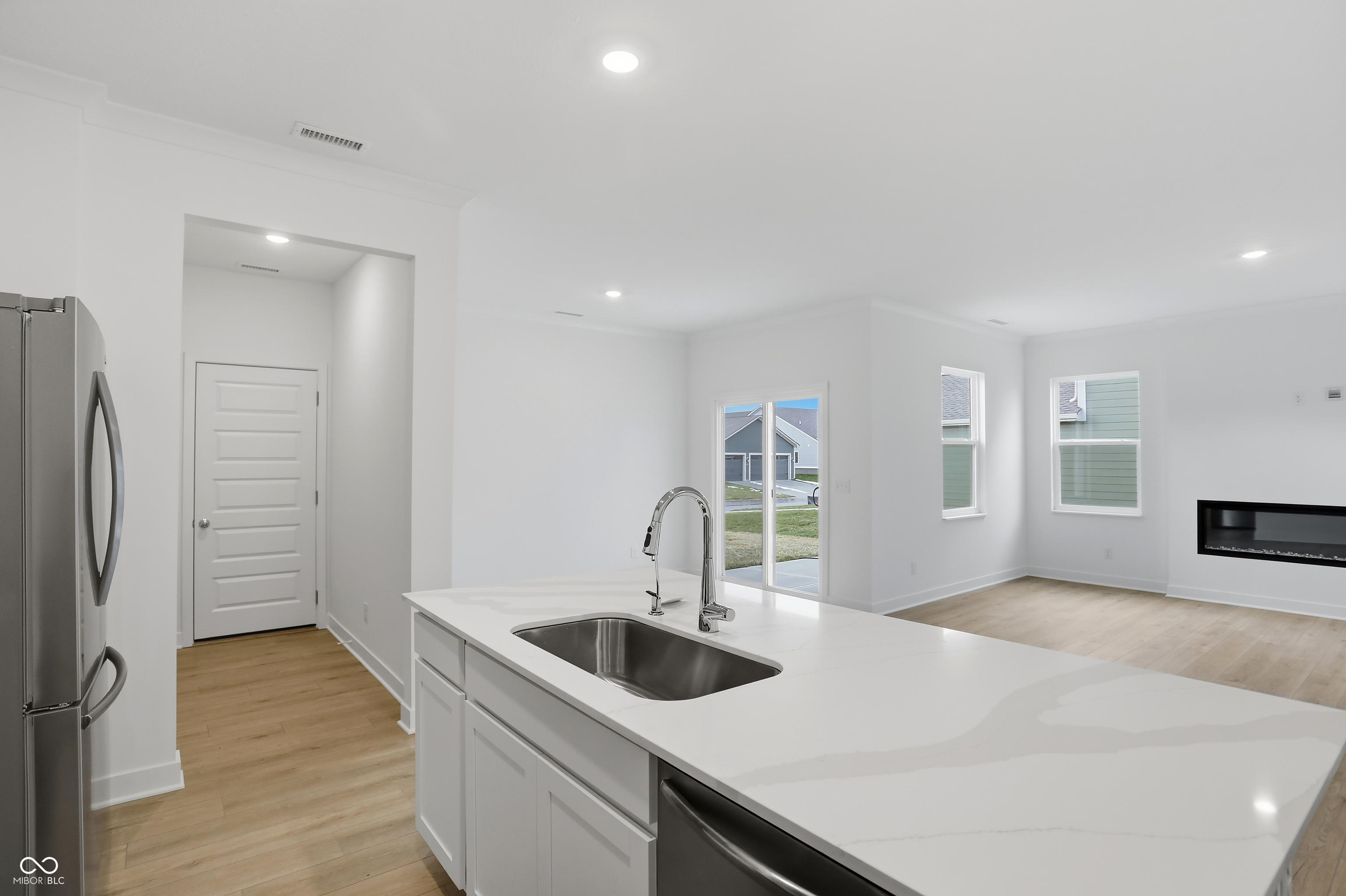 15451 Alperton Road Fishers, IN 46037 - Photo 15 of 45