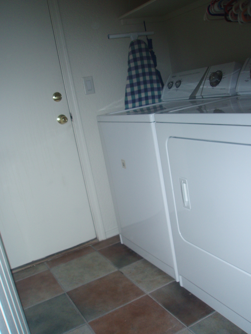 4251 South Rim Road Gilbert, AZ 85297 - Photo 8 of 23 Laundry