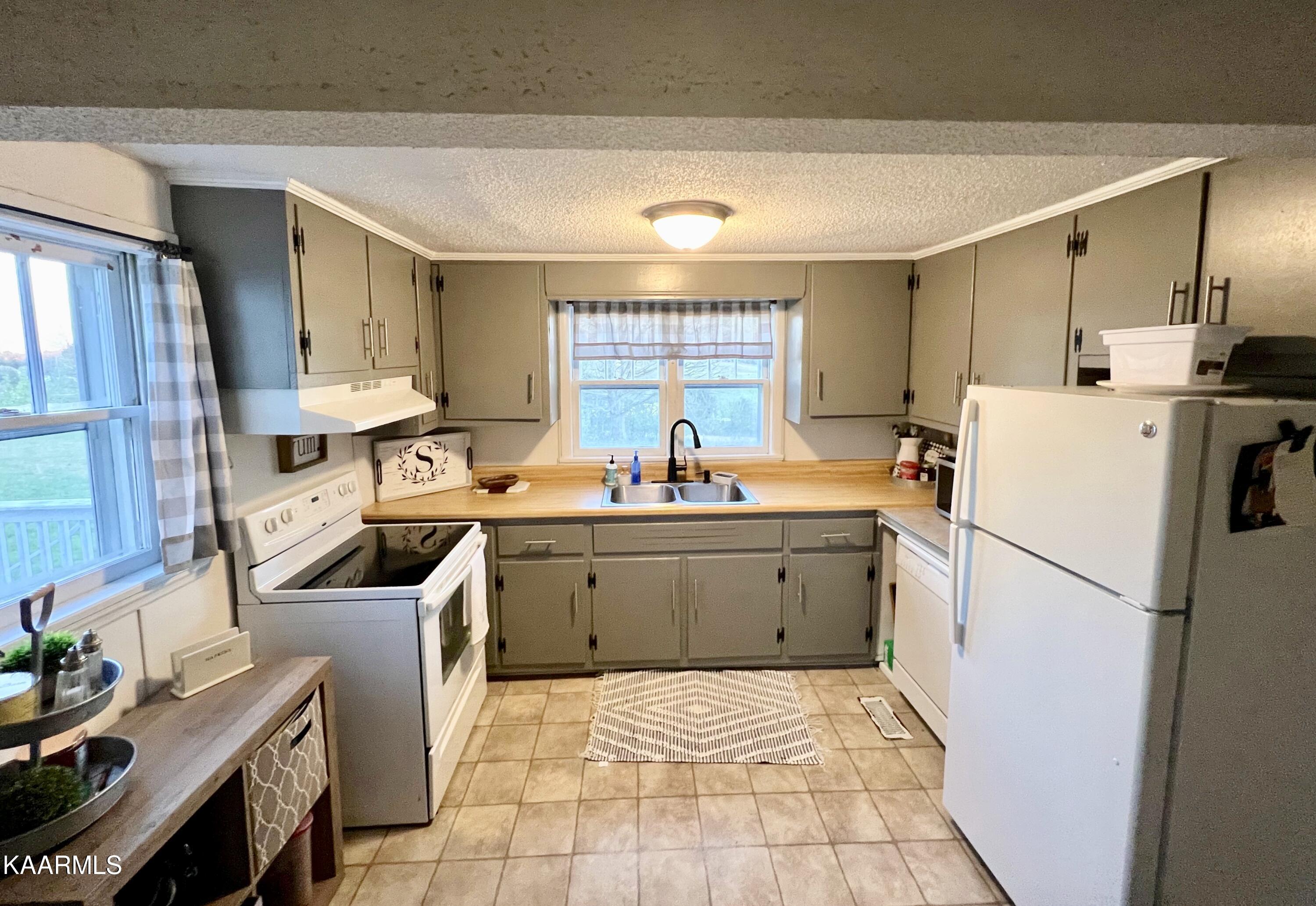 342 Glenlock Road Sweetwater, TN 37874 - Photo 10 of 14 Kitchen