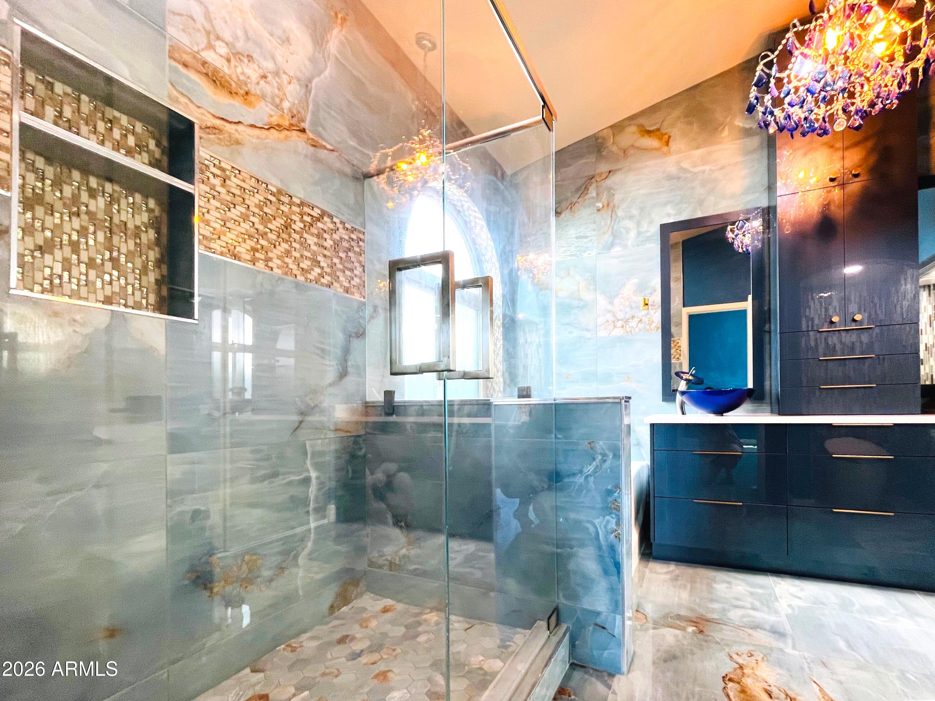 8709 East Gail Road Scottsdale, AZ 85260 - Photo 13 of 31 Primary Bathroom
