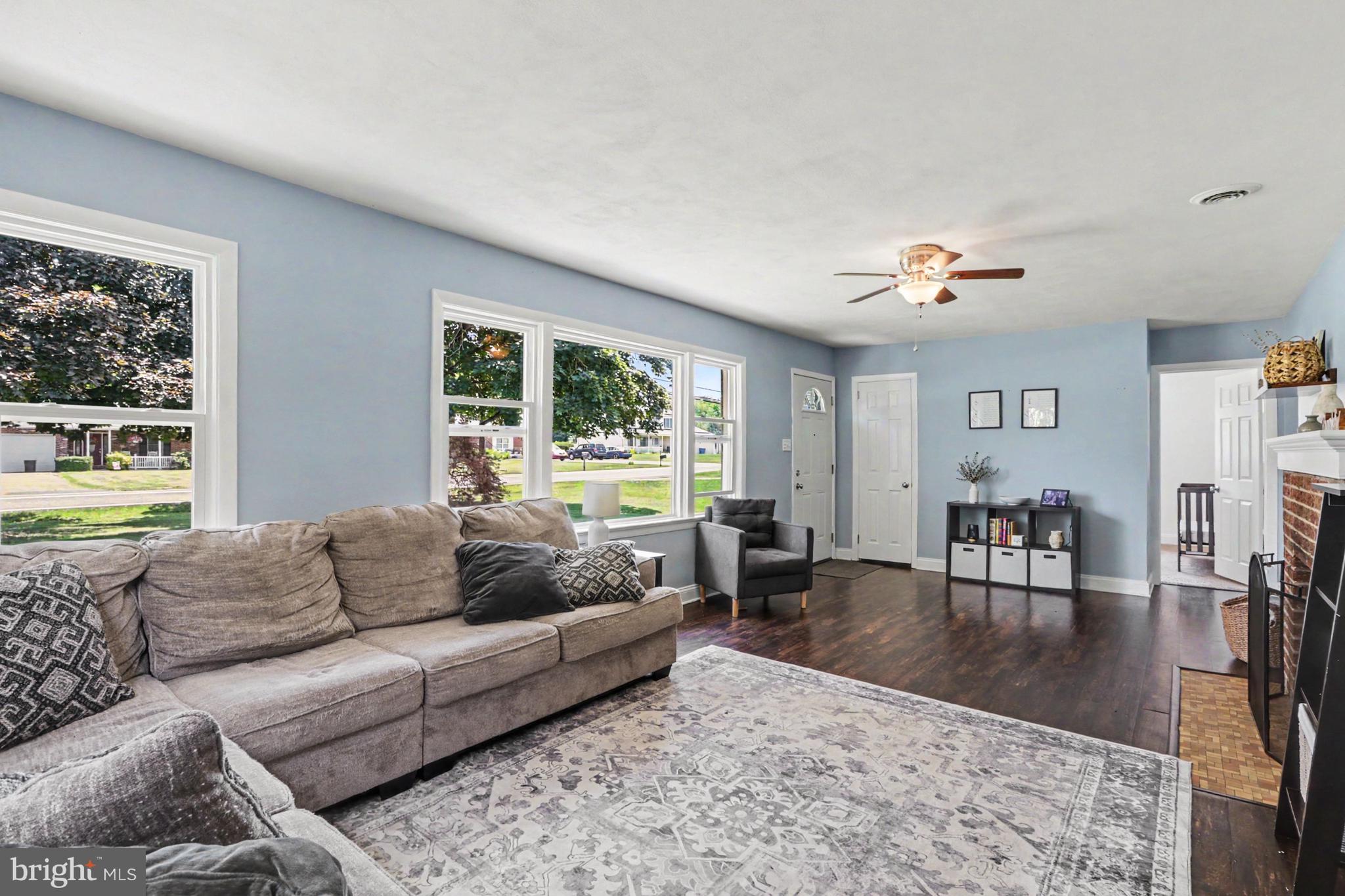 829 Old Forge Road New Cumberland, PA 17070 - Photo 3 of 28