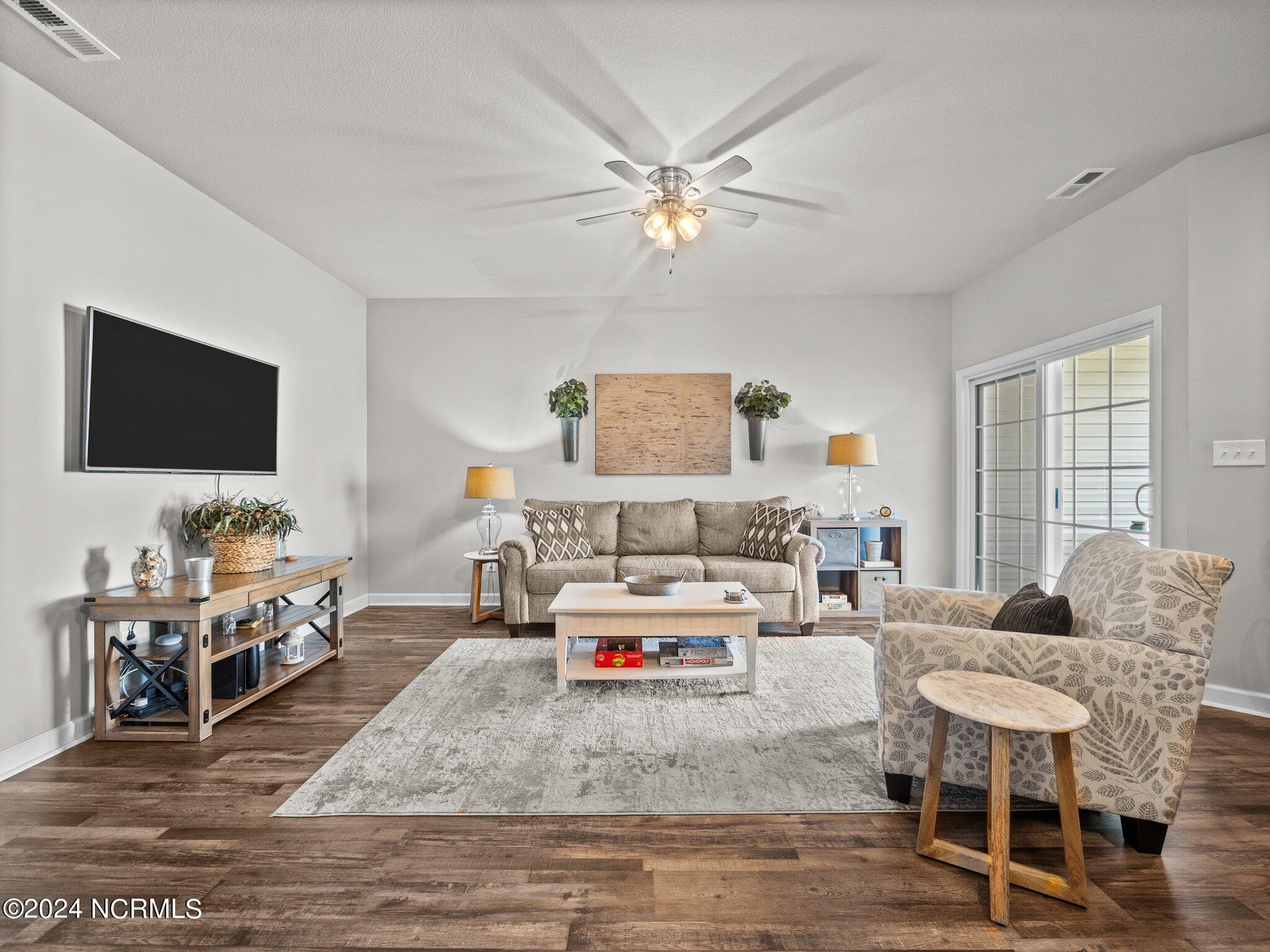 504 Caldwell Loop Jacksonville, NC 28546 - Photo 13 of 50 25-web-or-mls-P6170506