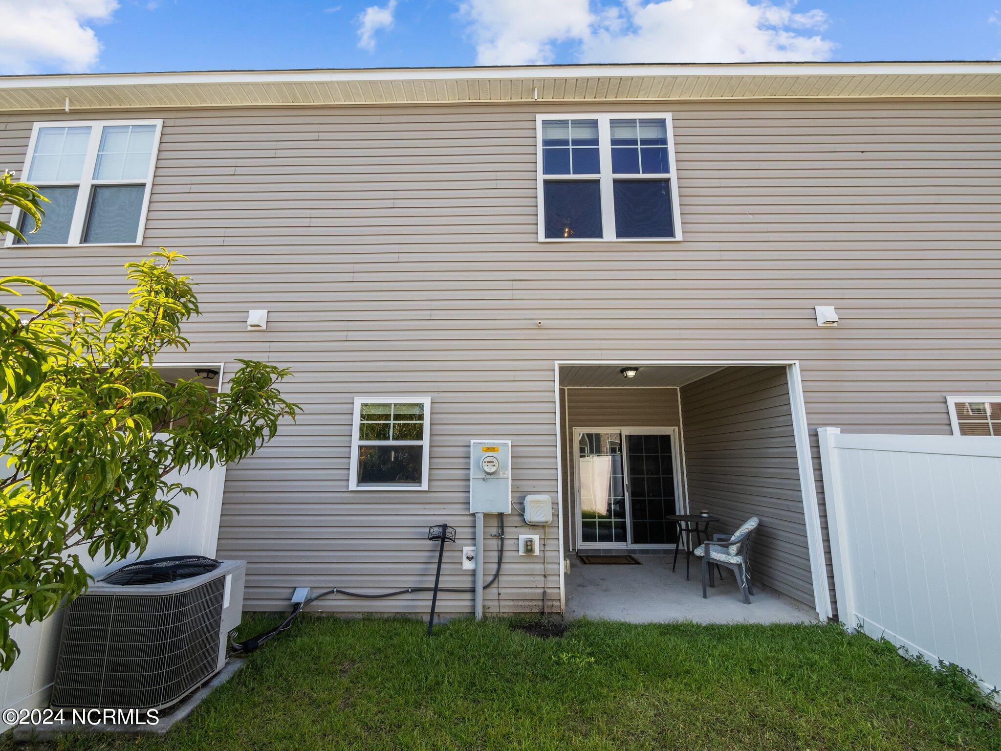 504 Caldwell Loop Jacksonville, NC 28546 - Photo 39 of 50 6-web-or-mls-06